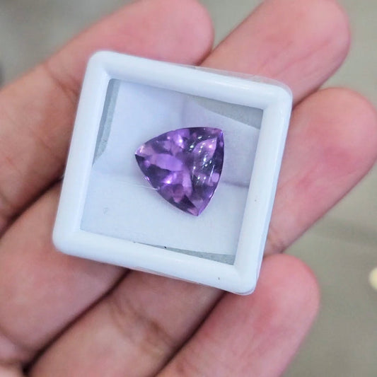 1 Pcs of Natural Amethyst Buff Top | Trillion | Size: 13mm - The LabradoriteKing