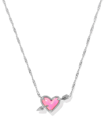 Kendra Scott Ari Heart Short Pendant Necklace Kendra Scott Ari Heart Short Pendant Necklace Necklaces