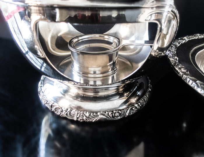 Large Silver Plate Covered Chafing Dish Warming Serving Dish Beverly Manor
